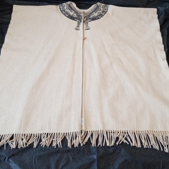 Wool Mexican Poncho - Picture 13 of 14